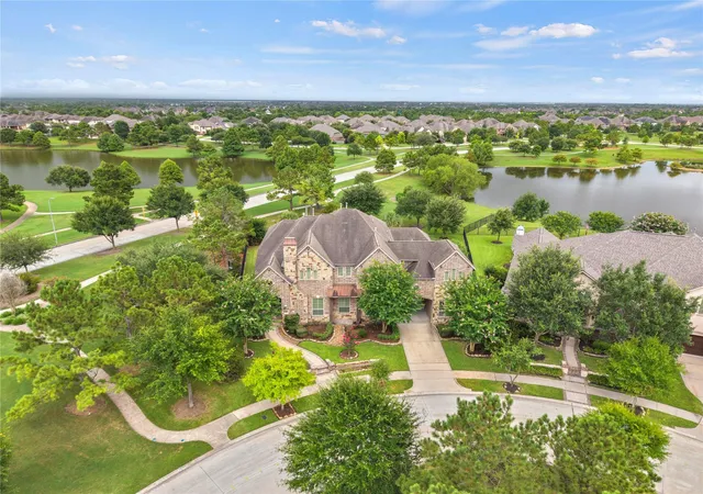 Photo 3 of Single family home for sale at 19003 Cvs Manor Dr, Cypress, TX 77433 | MLS# 8581643 | Listing updated on 2026-09-13