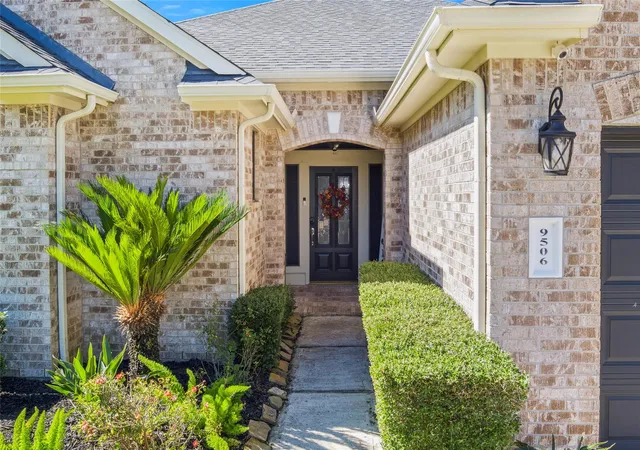 Photo 3 of Single family home for sale at 9506 Eddys Edge Ct, Houston, TX 77089 | MLS# 92635330 | Listing updated on 2026-09-19