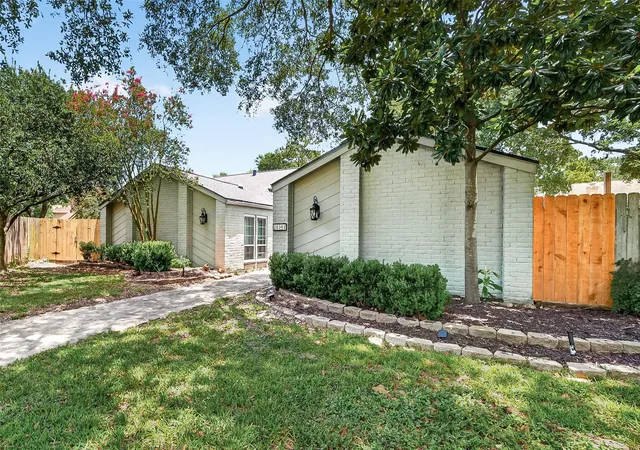 Photo 3 of Single family home for sale at 20302 Triton Ct, Katy, TX 77450 | MLS# 73828986 | Listing updated on 2026-09-16