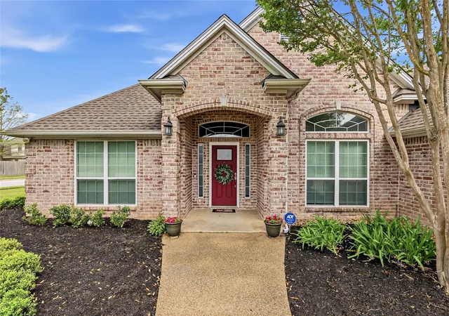 1st image of 401 Sapphire Dr, College Station, TX 77845 | MLS# 70854818