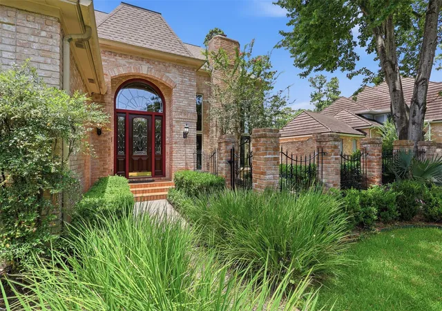 2nd image of 9414 Windrush Dr, Spring, TX 77379 | MLS# 9177596