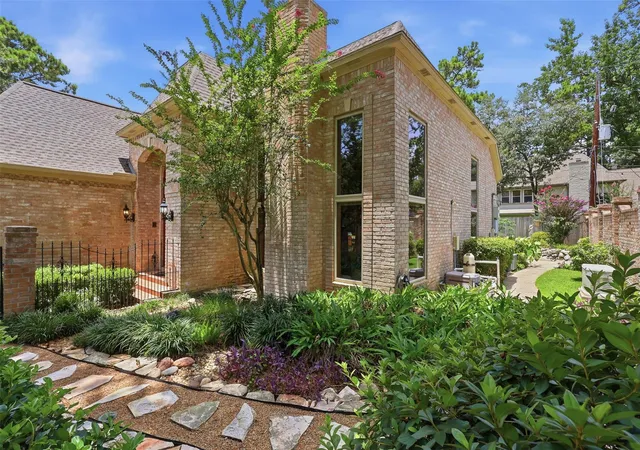 3rd image of 9414 Windrush Dr, Spring, TX 77379 | MLS# 9177596