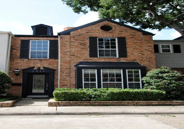Townhouse for sale at 3838 Lake St, Houston, TX 77098 | MLS# 29911102