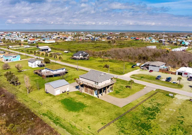 Photo 3 of Single family home for sale at 1009 N Monkhouse Dr, Port Bolivar, TX 77650 | MLS# 24733257 | Listing updated on 2026-08-13