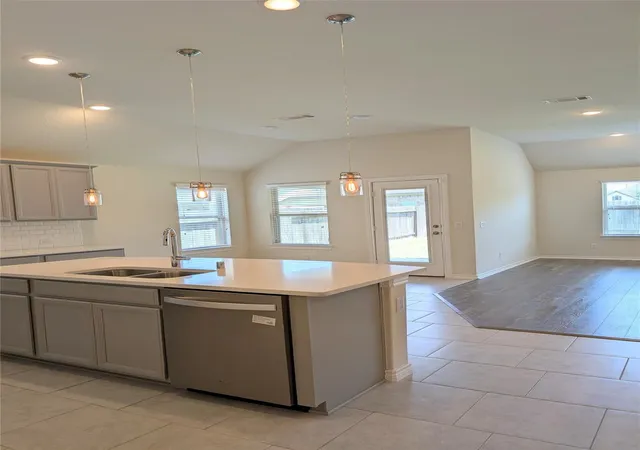 3rd image of 2331 Shoal Valley Ln, Richmond, TX 77469 | MLS# 43810335