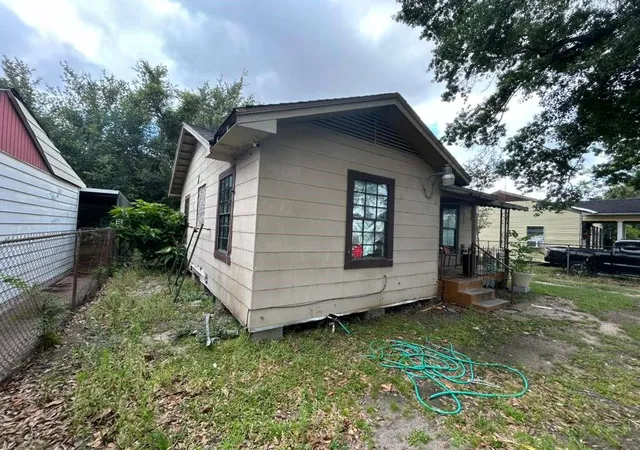 4th image of 214 Bolden St, Houston, TX 77029 | MLS# 19530867