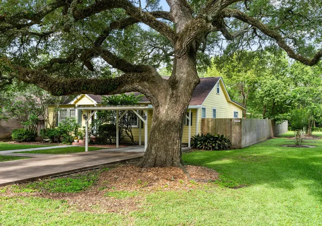 Photo 4 of Single family home for sale at 2918 Ave I, Bay City, TX 77414 | MLS# 9727293 | Listing updated on 2026-08-07