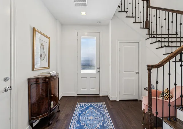 Photo 3 of Sale Pending at 2404 Kolbe Reach Ln, Houston, TX 77080 | MLS# 69931674 | Listing updated on 2026-09-09