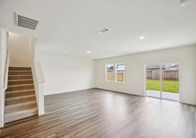 Photo 3 of Single family home for sale at 339 Stone Crossing Dr, Liberty, TX 77575 | MLS# 87365127 | Listing updated on 2026-10-08