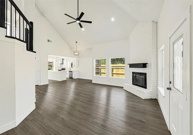 Photo 4 of Sale Pending at 4726 Cashel Castle Dr, Houston, TX 77069 | MLS# 73750122 | Listing updated on 2026-09-07