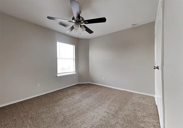Photo 3 of Single family home for sale at 427 Remington Crk Dr, Houston, TX 77073 | MLS# 80540418 | Listing updated on 2026-09-05