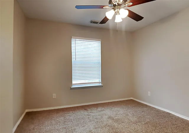 Photo 3 of Single family home for sale at 427 Remington Crk Dr, Houston, TX 77073 | MLS# 80540418 | Listing updated on 2026-09-05