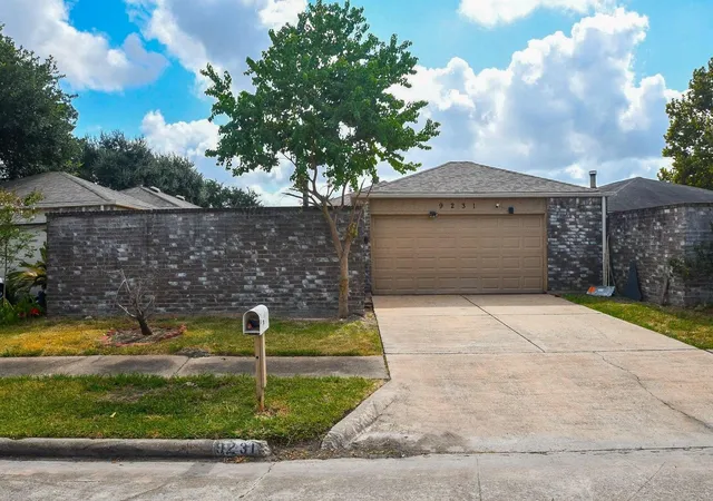 Photo 1 of Single family home for sale at 9231 Homeland Dr, Houston, TX 77083 | MLS# 36909110 | Listing updated on 2026-08-31