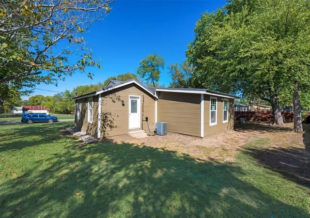 Photo 4 of Single family home for sale at 314 Ave D, Point, TX 75472 | MLS# 2144843 | Listing updated on 2026-10-06