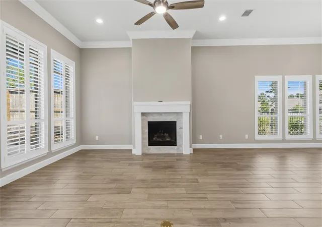 Photo 4 of Single family home for sale at 542 Carina Gaze Dr, Willis, TX 77318 | MLS# 49713602 | Listing updated on 2026-09-18