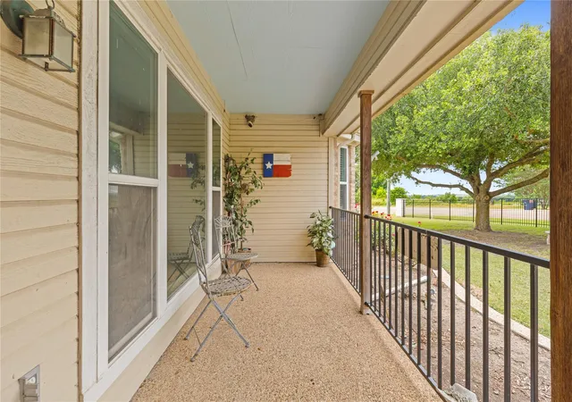 Photo 3 of Single family home for sale at 414 County Rd 437, Eddy, TX 76524 | MLS# 41075235 | Listing updated on 2026-08-12