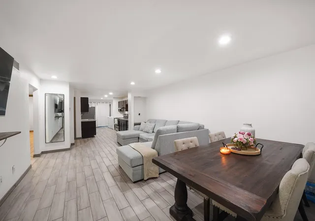 2nd image of 9616 Long Point Rd #47, Houston, TX 77055 | MLS# 81998725