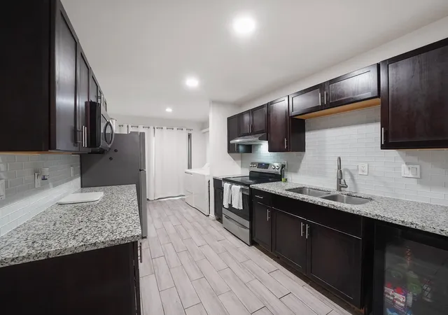 Photo 4 of Condo for sale at 9616 Long Point Rd #47, Houston, TX 77055 | MLS# 81998725 | Listing updated on 2026-09-12