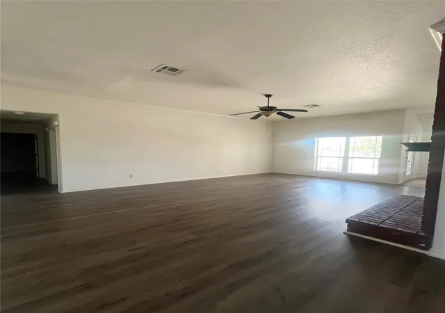 Photo 3 of Single family home for sale at 4304 Lauren Mackenzie Dr, Killeen, TX 76549 | MLS# 15445909 | Listing updated on 2026-09-14