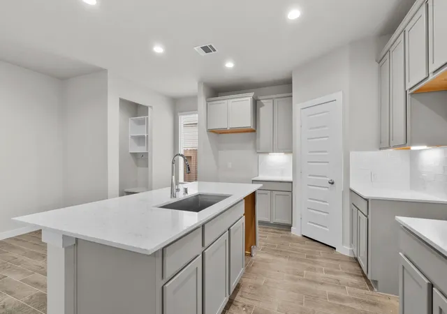 Photo 3 of Sale Pending at 6511 Old Cypress Landing Ln, Humble, TX 77338 | MLS# 41189688 | Listing updated on 2026-09-18
