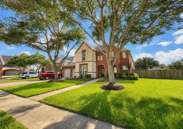 1st image of 5530 Green Meadow Ct, League City, TX 77573 | MLS# 55267334