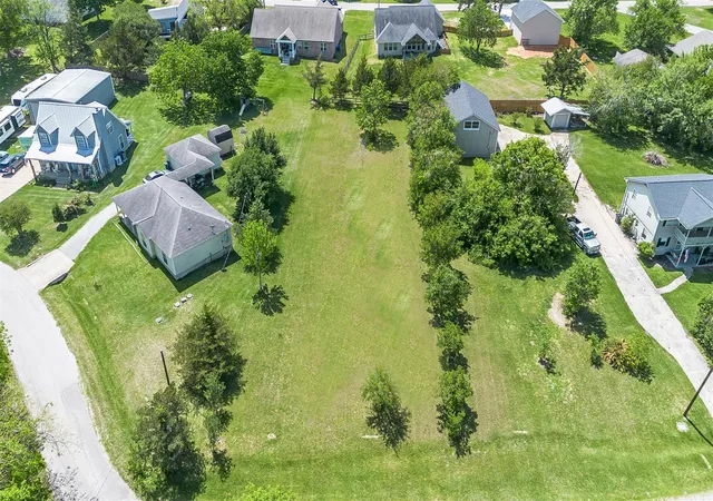 Photo 4 of Land for sale at 0 Lakeview Manor Dr, Willis, TX 77318 | MLS# 38875195 | Listing updated on 2026-08-26