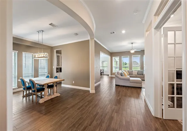 5th image of 13710 Bethel Way Xing, Rosharon, TX 77583 | MLS# 67649379