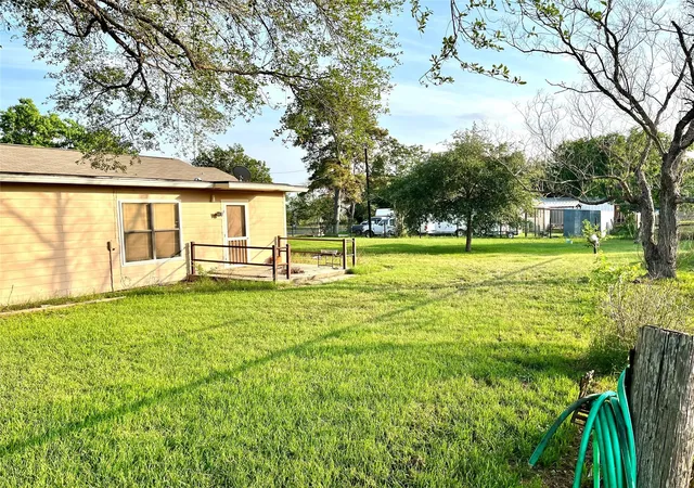 Homes for sale in Sutherland Springs, TX | 307 5Th St St, Sutherland Springs, TX 78161 | MLS# 53709282