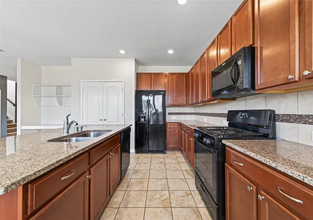 Photo 3 of Single family home for sale at 28515 Willow Orchard Ln, Katy, TX 77494 | MLS# 7158542 | Listing updated on 2026-09-13