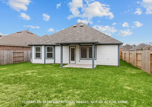 Photo 3 of Sale Pending at 544 Bluebell Maiden Ct, Magnolia, TX 77354 | MLS# 8302315 | Listing updated on 2026-08-31