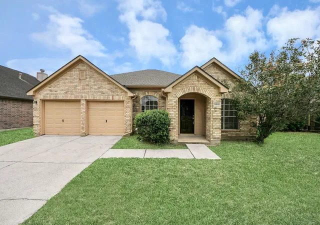 1st image of 2810 Huntington Wy, Pearland, TX 77584 | MLS# 52459349
