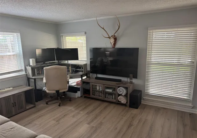 Photo 4 of Single family home for sale at 2406 Bayou Dr, League City, TX 77573 | MLS# 76269182 | Listing updated on 2026-09-18