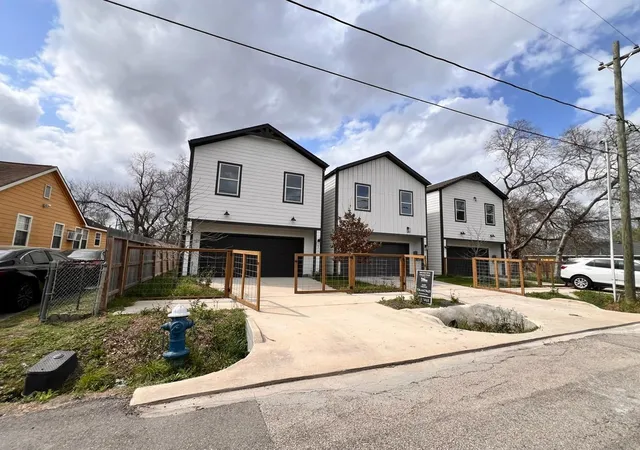 Photo 2 of Land for sale at 2007 Brackenridge St, Houston, TX 77026 | MLS# 57377010 | Listing updated on 2026-03-25