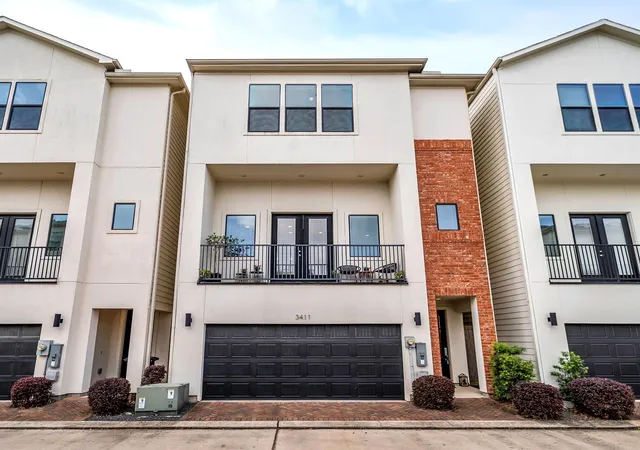 Homes for sale in Houston, TX | 3411 Kensington Yellow Pl, Houston, TX 77008 | MLS# 60371550