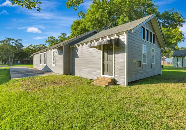 50th image of 407 Bois D Arc St, Edna, TX 77957 | MLS# 22991767