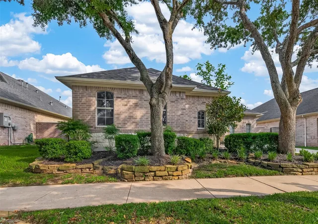 3rd image of 10106 Lost Hollow Ln, Missouri City, TX 77459 | MLS# 49374471
