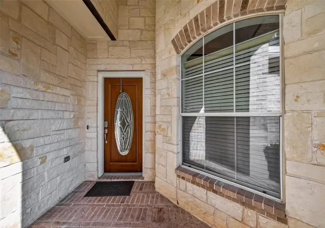 4th image of 10106 Lost Hollow Ln, Missouri City, TX 77459 | MLS# 49374471
