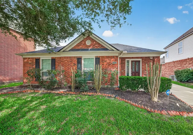 Photo 4 of Sale Pending at 21523 Grand Holw Ln, Katy, TX 77450 | MLS# 96882881 | Listing updated on 2026-09-03