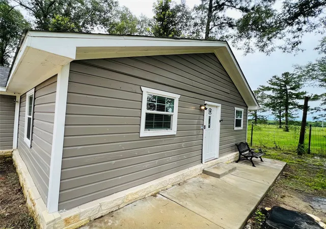 Photo 3 of Single family home for sale at 110 Andrea Rd, Livingston, TX 77351 | MLS# 18392539 | Listing updated on 2026-08-25