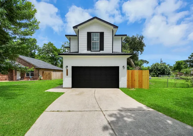 44th image of 1105 E Kyle Rd, Clute, TX 77531 | MLS# 74975375