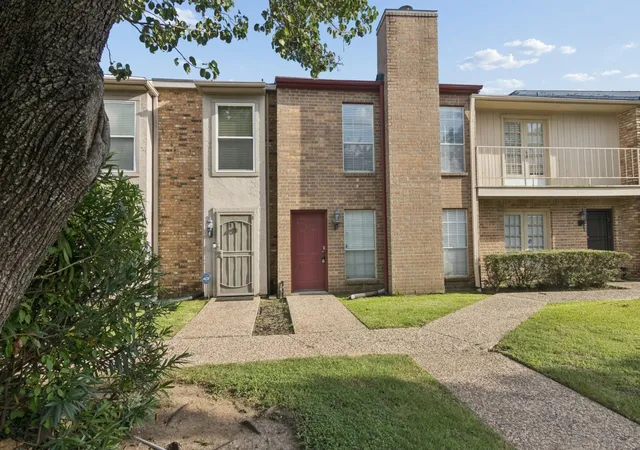 2nd image of 6111 Beverly Hl St, Houston, TX 77057