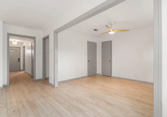 3rd image of 9403 Beverlyhill St, Houston, TX 77063 | MLS# 38008460