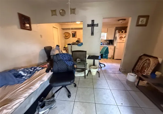 Photo 3 of Multi family home for sale at 6723 Ave P, Houston, TX 77011 | MLS# 19177539 | Listing updated on 2026-09-16