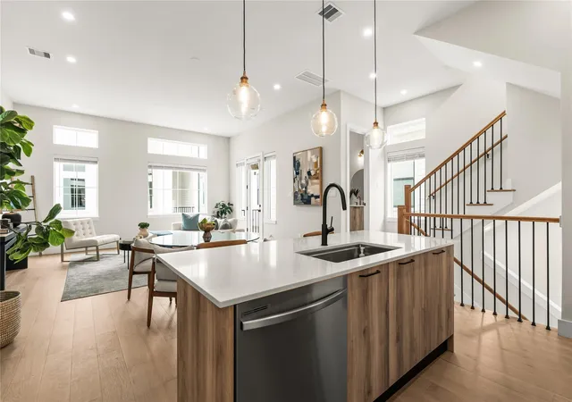 1st image of 3907 Tulane St #E, Houston, TX 77018 | MLS# 63939668