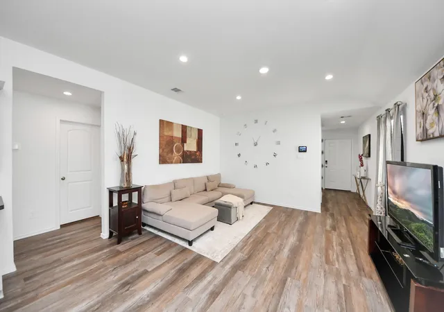 5th image of 5715 Aspen Acres Dr, Spring, TX 77373 | MLS# 67058979