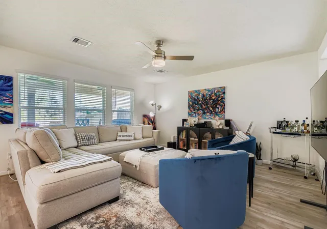 5th image of 25606 White Alpine Dr, Spring, TX 77373 | MLS# 82058562
