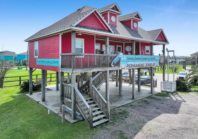 Photo 3 of Single family home for sale at 970 Surfside Dr, Port Bolivar, TX 77650 | MLS# 29786542 | Listing updated on 2026-03-14