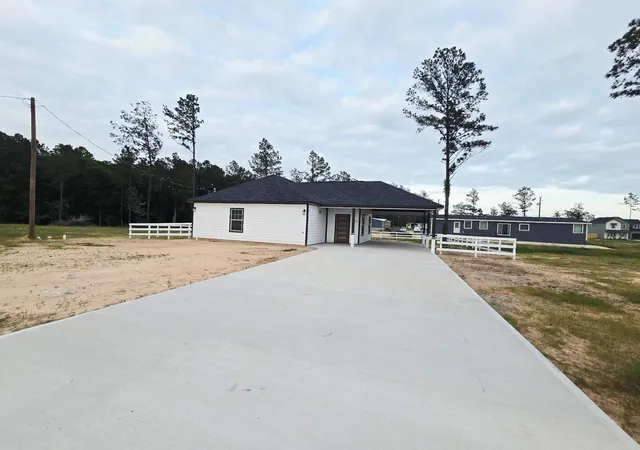 Photo 2 of Single family home for sale at 11809 Brunel Dr, Conroe, TX 77306 | MLS# 32825613 | Listing updated on 2026-10-09