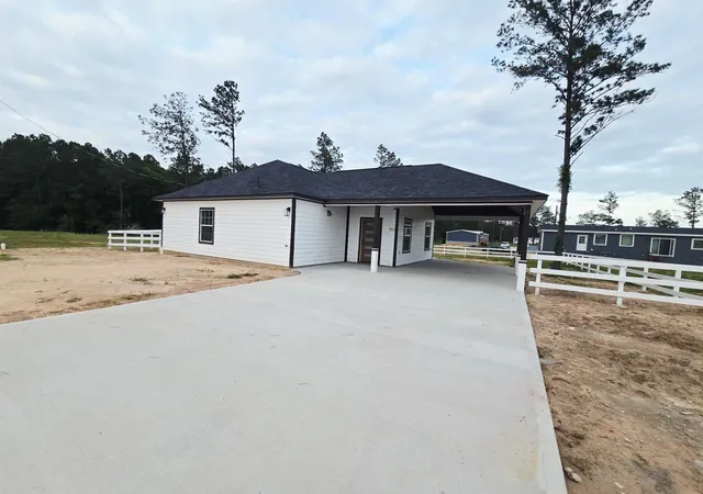 Photo 3 of Single family home for sale at 11809 Brunel Dr, Conroe, TX 77306 | MLS# 32825613 | Listing updated on 2026-10-09