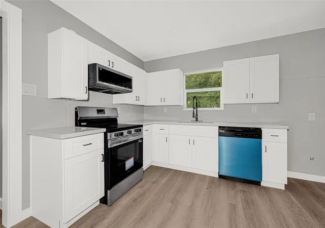 Photo 3 of Sale Pending at 7218 Bretshire Dr, Houston, TX 77016 | MLS# 32358359 | Listing updated on 2026-09-06